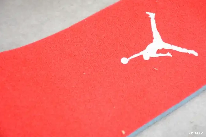 1st Kicks Air Red Jordan 3 Cement CK5692-600 0612